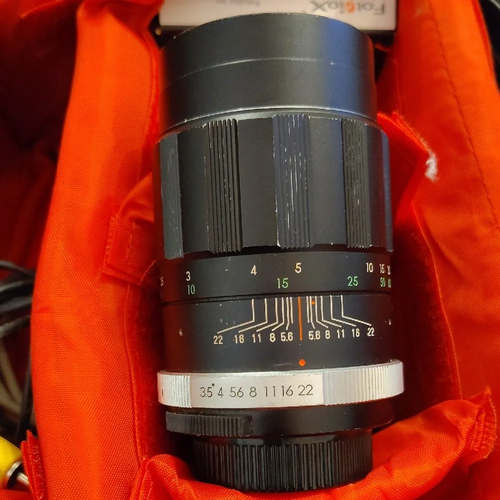 Soligor 135mm f/3.5 Telephoto Lens - Black